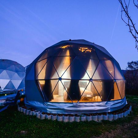 Hotel Sun Garden Glamping Domes Călimăneşti Exterior foto